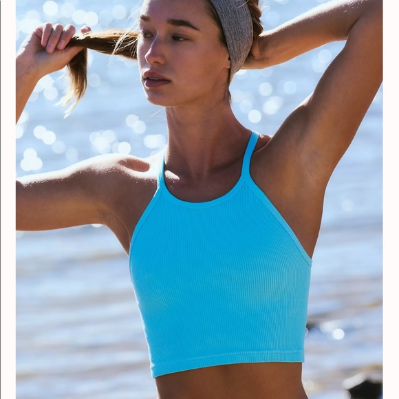 **multiple colors avail FP MOVEMENT TANK - Picture 1 of 9